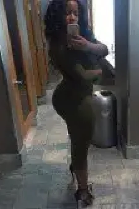 Isabelle Poland Escort