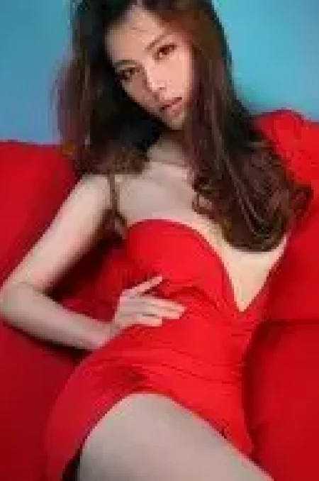 I Am Linda Sweet Hot Lady